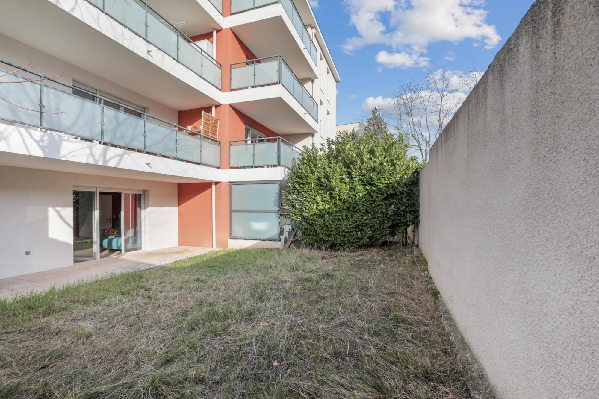 Comfort And Tranquility Near Lyon And Groupama Stadium, 4 Personnes Meyzieu Εξωτερικό φωτογραφία