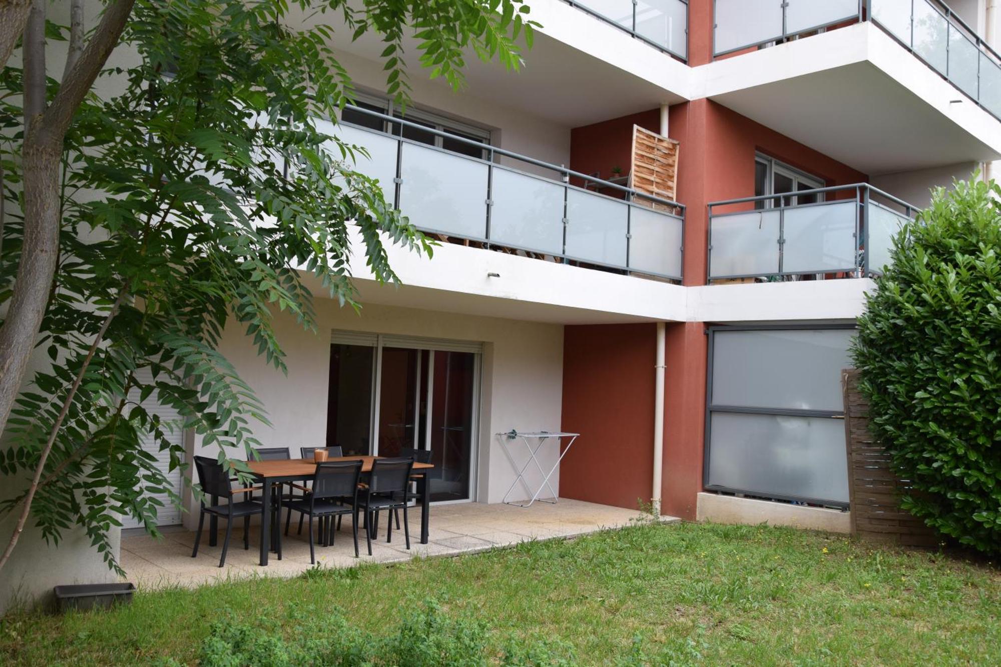 Comfort And Tranquility Near Lyon And Groupama Stadium, 4 Personnes Meyzieu Εξωτερικό φωτογραφία